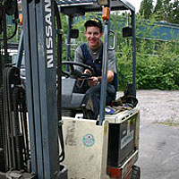 juha_sipila Mies trukin ohjaimissa.