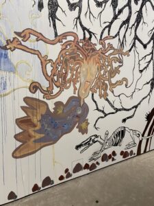 Kuva maalauksesta seinällä.