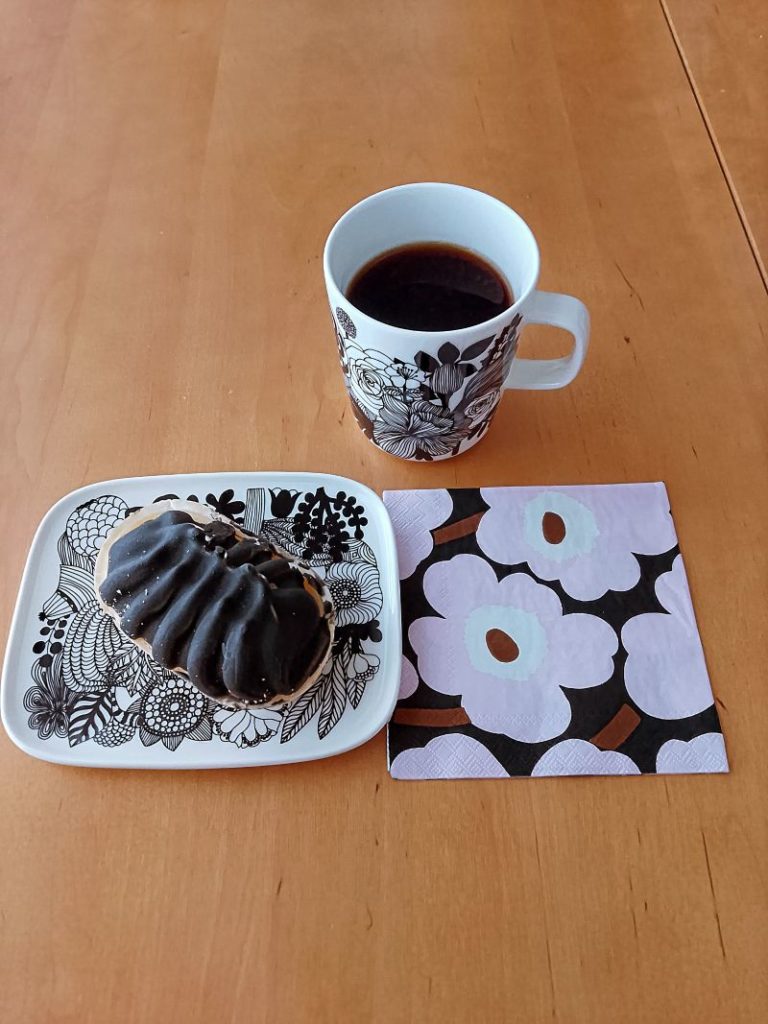 leivos ja kahvi